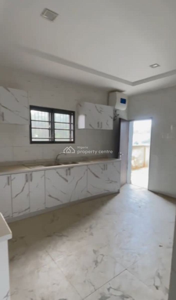 Exclusive 4 Nos of 4 Luxury 4 Bedroom Terrace Duplexes, Guzape Main, Guzape District, Abuja, House for Sale
