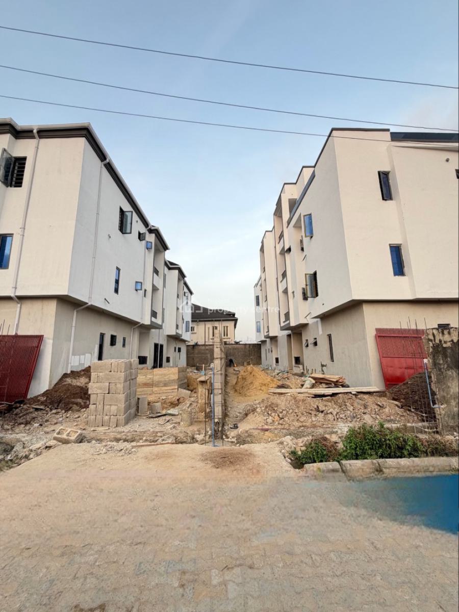 Standard Studio 3 Bed Apartment with Bq, Maryland, Lagos, Flat / Apartment for Sale