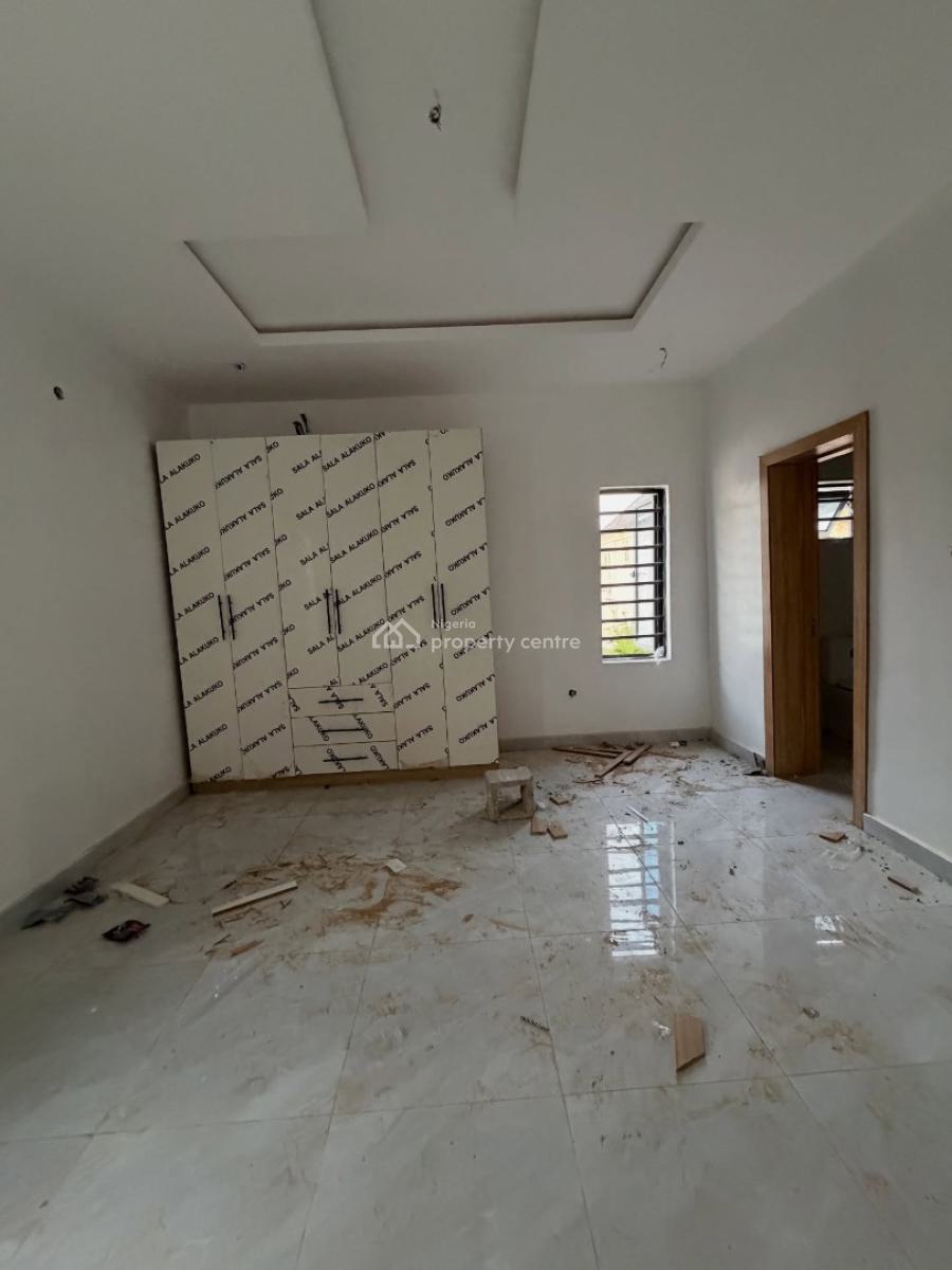 Standard Studio 3 Bed Apartment with Bq, Maryland, Lagos, Flat / Apartment for Sale
