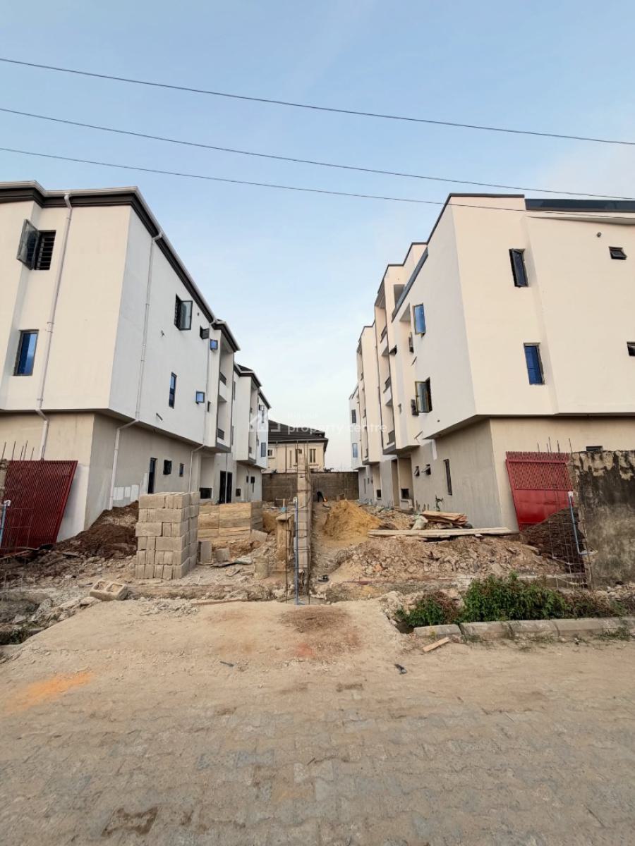 Standard Studio 3 Bed Apartment with Bq, Maryland, Lagos, Flat / Apartment for Sale