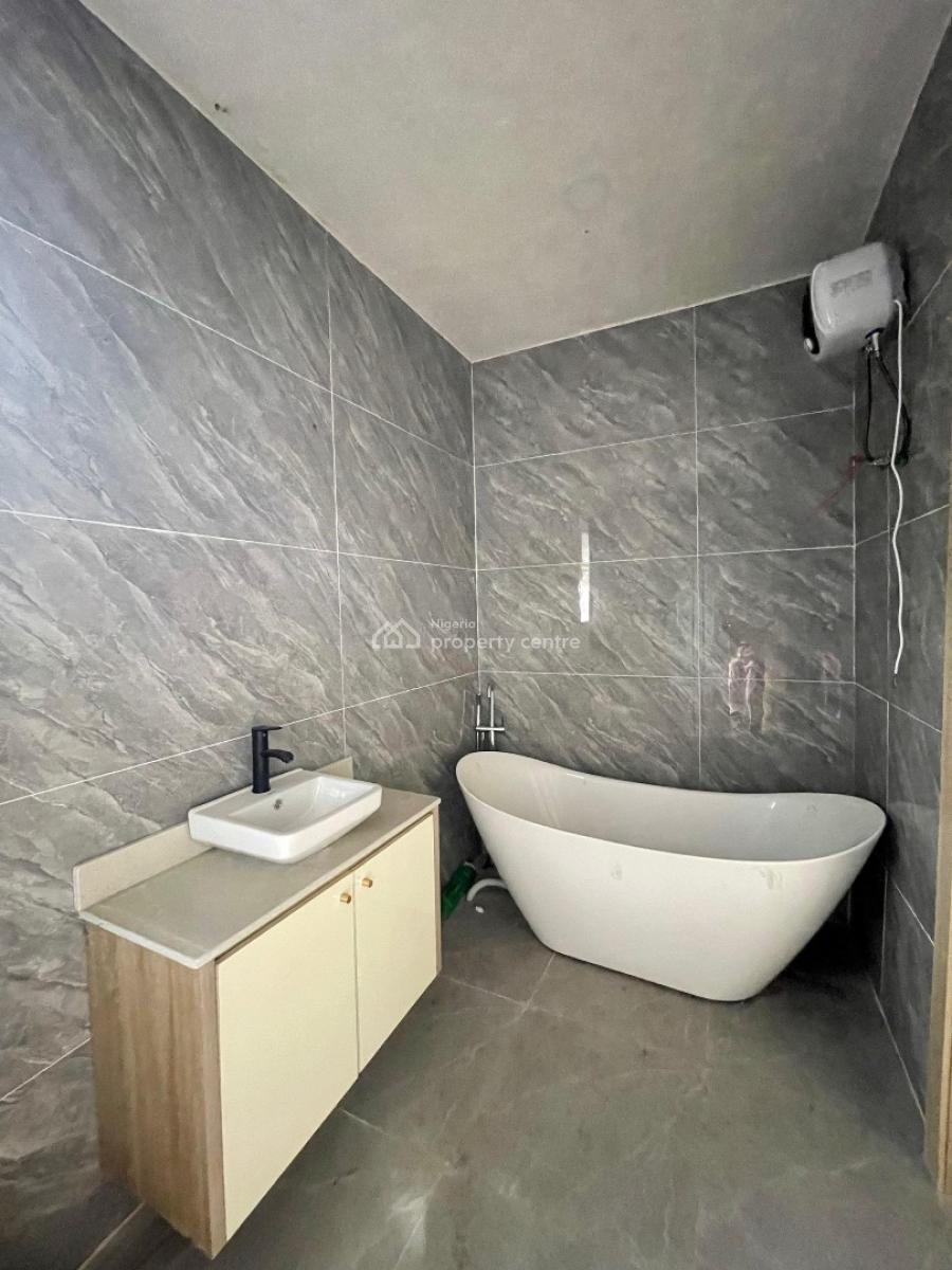 Spacious 5bedroom Semi Detached Duplex with Bq in Lekki Jade 1, Lekki Phase 1,lekki ,lagos ,nigeria., Lekki Phase 1, Lekki, Lagos, Semi-detached Duplex for Sale