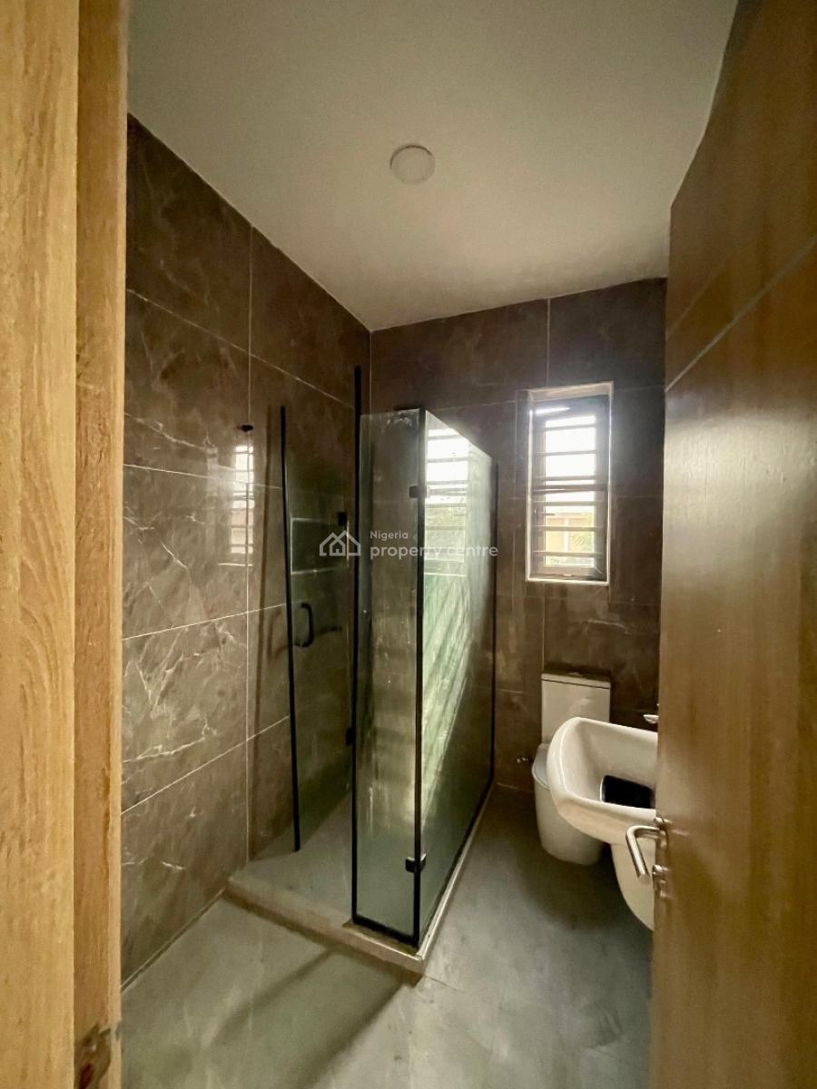 Spacious 5bedroom Semi Detached Duplex with Bq in Lekki Jade 1, Lekki Phase 1,lekki ,lagos ,nigeria., Lekki Phase 1, Lekki, Lagos, Semi-detached Duplex for Sale