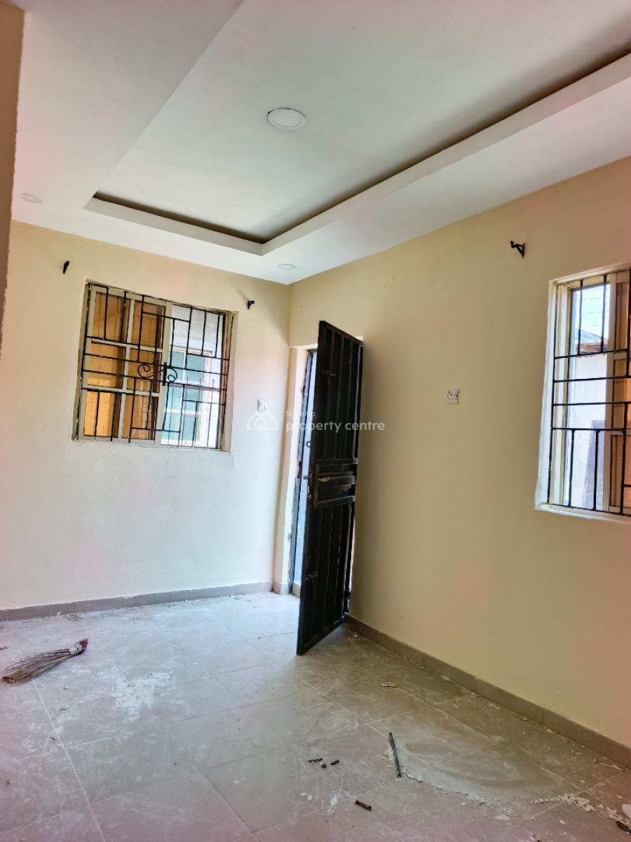Smart Spacious Mini Flat (room and Parlor) Apartment., in Estate at Ogombo Abraham Adesanya Axis, Ajah Lagos., Ajah, Lagos, Mini Flat (room and Parlour) for Rent