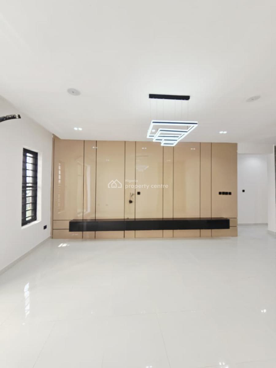 Luxury 2 Bedroom Apartment, Ologolo, Lekki, Lagos, Flat / Apartment for Sale