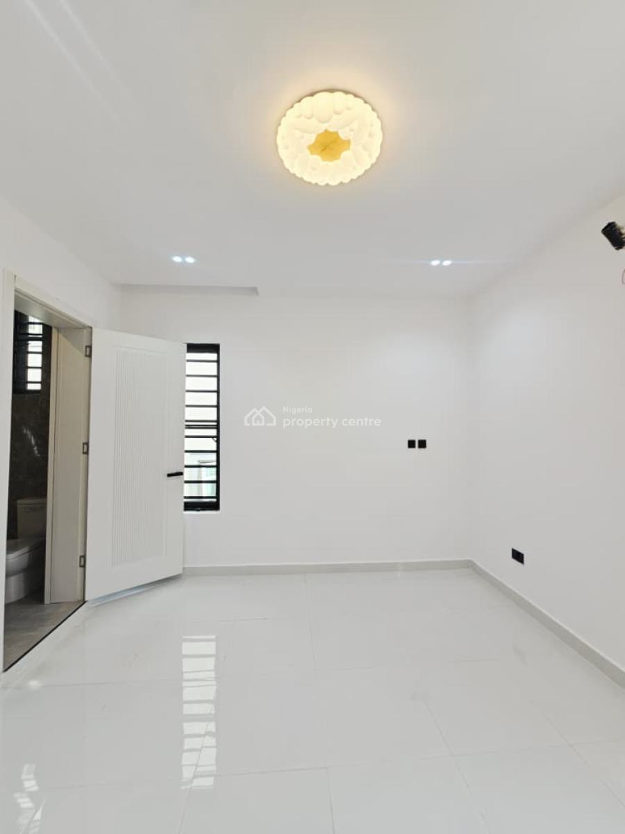 Luxury 2 Bedroom Apartment, Ologolo, Lekki, Lagos, Flat / Apartment for Sale