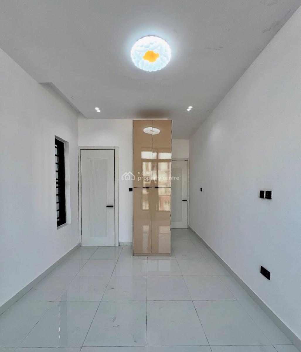 Luxury 2 Bedroom Apartment, Ologolo, Lekki, Lagos, Flat / Apartment for Sale