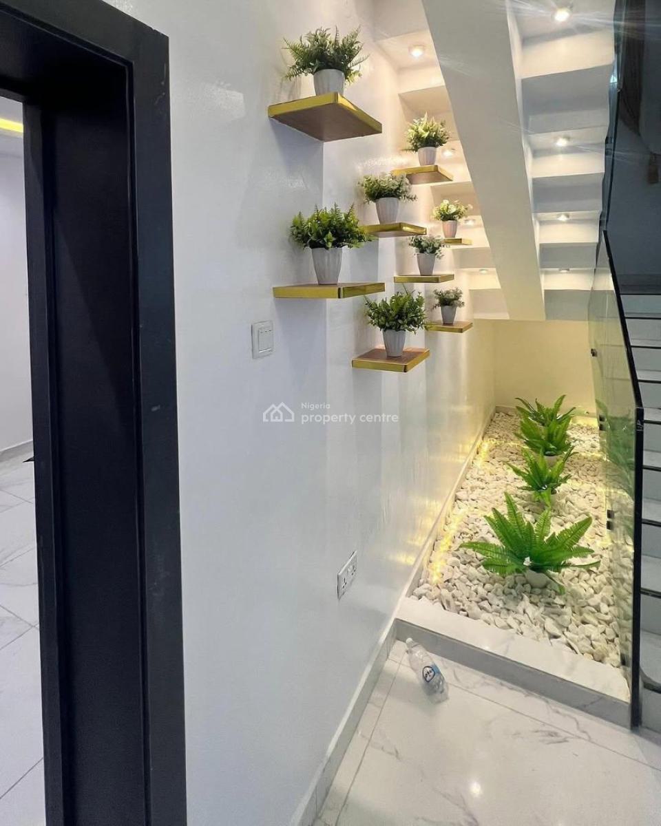 Beautifully Designed 4 Bedroom Maisonette with a Swimming Pool, Lekki Phase 1, Lekki, Lagos, House for Sale