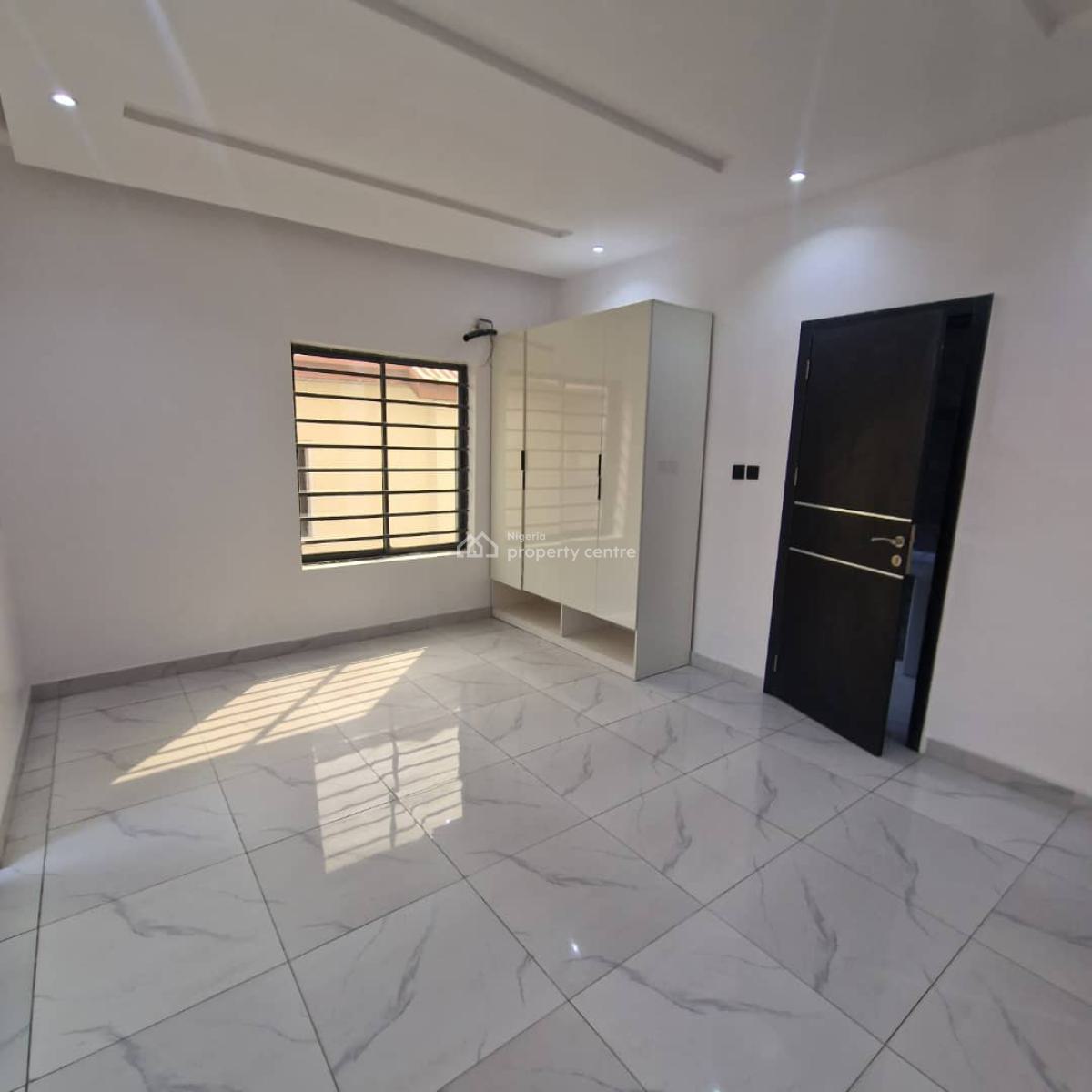 Newly Built 3 Bedroom Apartment with a Room Bq, Lekki Phase 1, Lekki, Lagos, Flat / Apartment for Rent