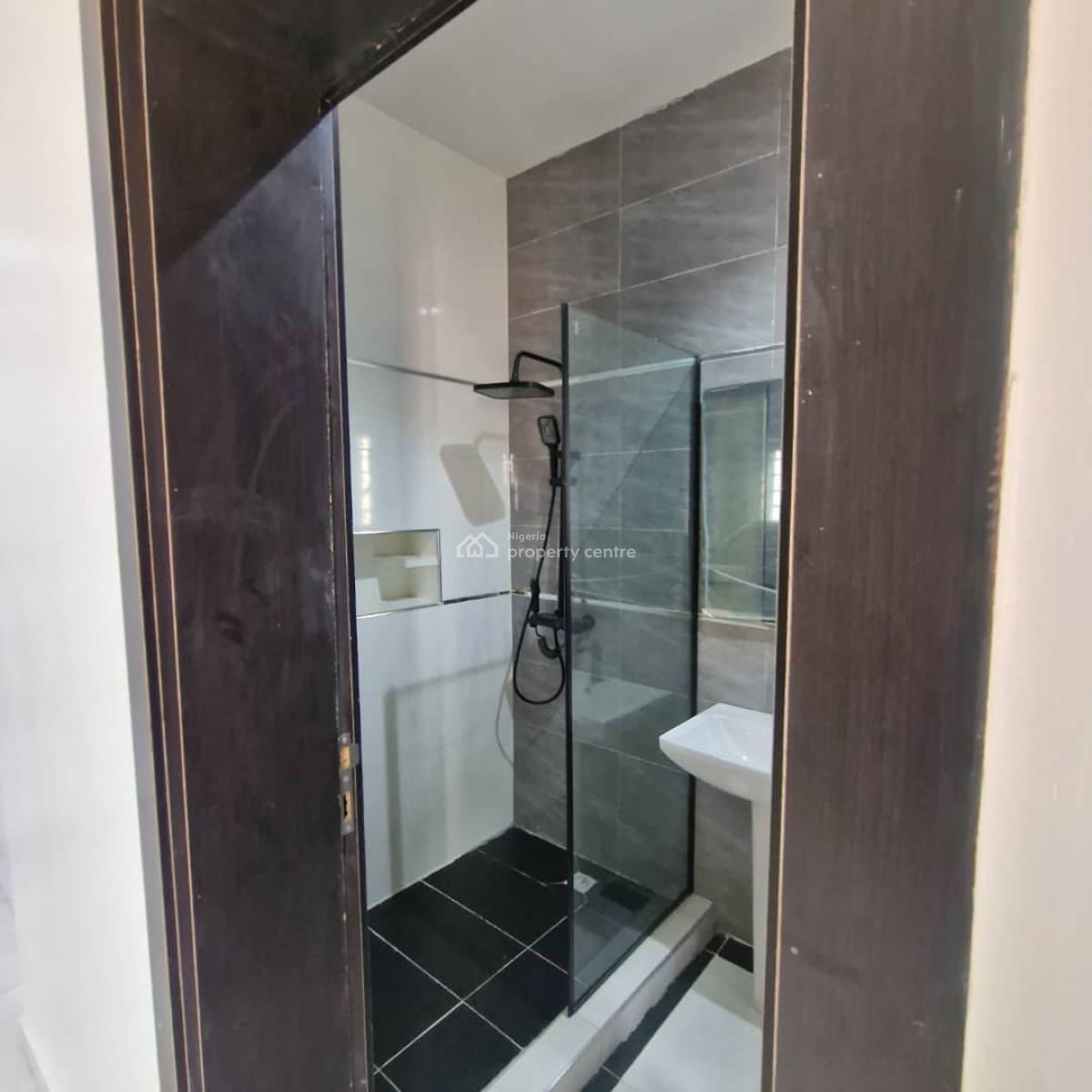 Newly Built 3 Bedroom Apartment with a Room Bq, Lekki Phase 1, Lekki, Lagos, Flat / Apartment for Rent