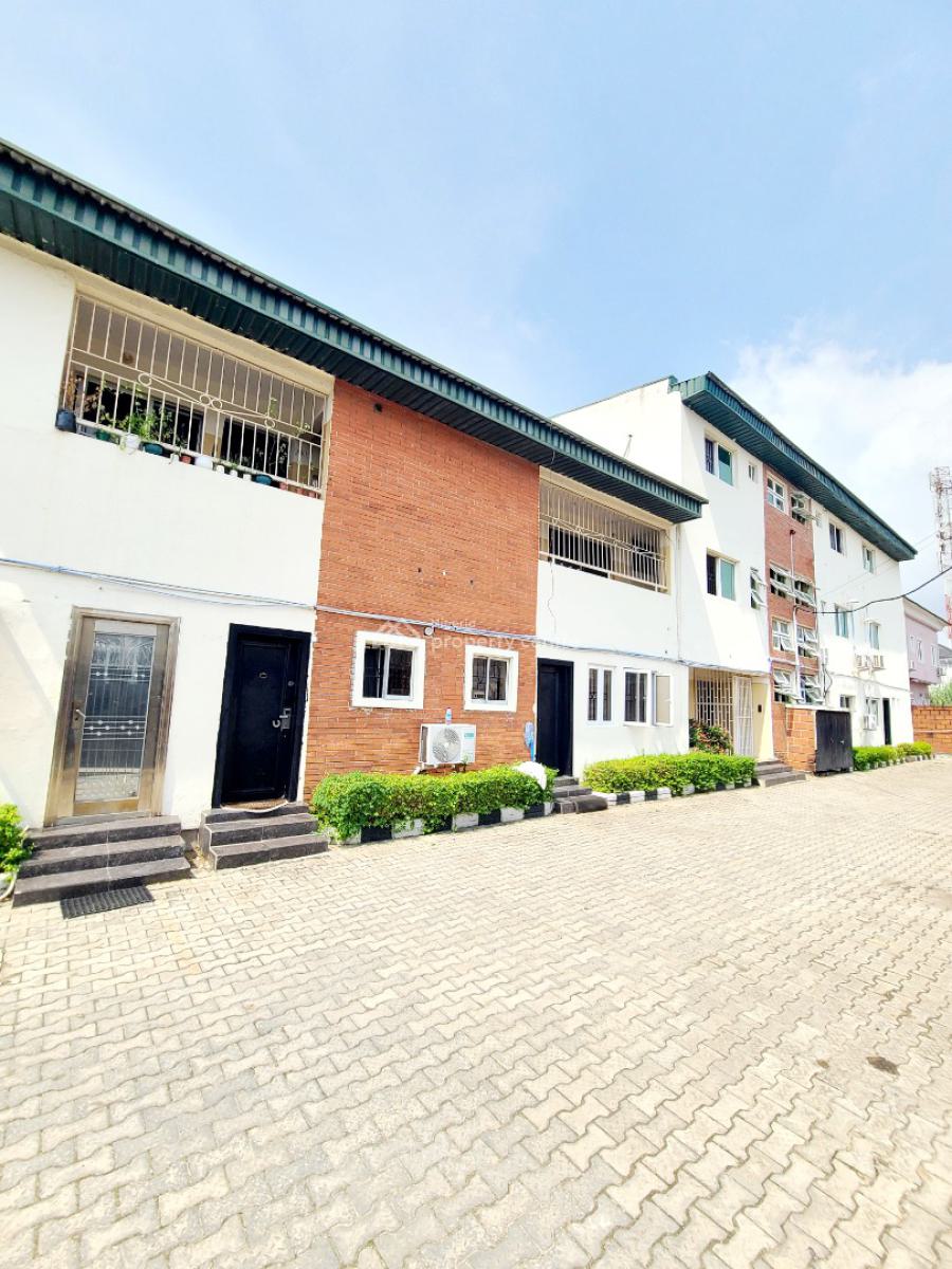 a Room & Parlor/ Mini Flat_ Upstairs, Agungi, Lekki, Lagos, Mini Flat (room and Parlour) for Rent