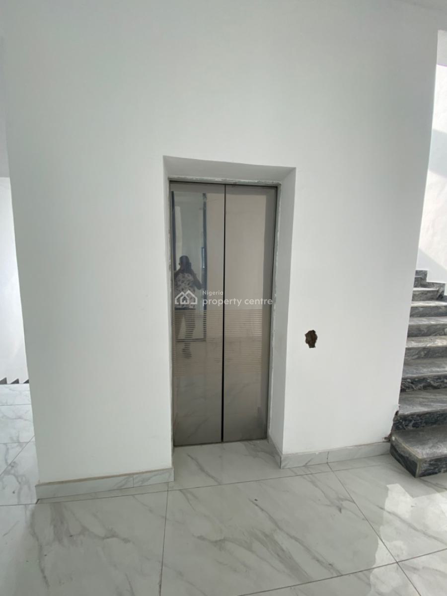 Office Space for Boutique, Restaurant,showing Room and Pharmacy/salon, Ikota Lekki, Ikota, Lekki, Lagos, Plaza / Complex / Mall for Rent