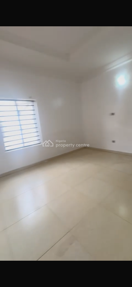 Luxury Mini Flat  Very Spacious to Share a Kitchen, Ikota Villa Estate , in a Serene Environment, Ikota, Lekki, Lagos, Mini Flat (room and Parlour) for Rent