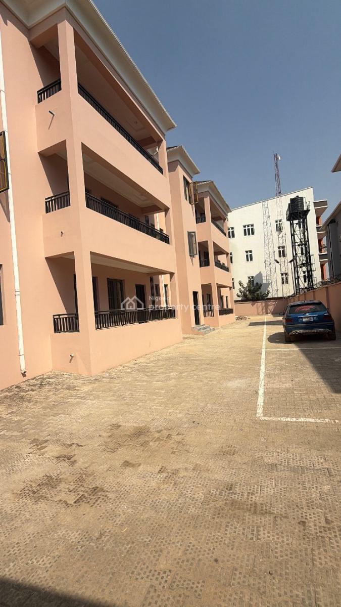 Luxury Premium  3-bedroom Flat , Bq in a Highly Secured Estate, Gilmore, Jahi, Abuja, Flat / Apartment for Rent