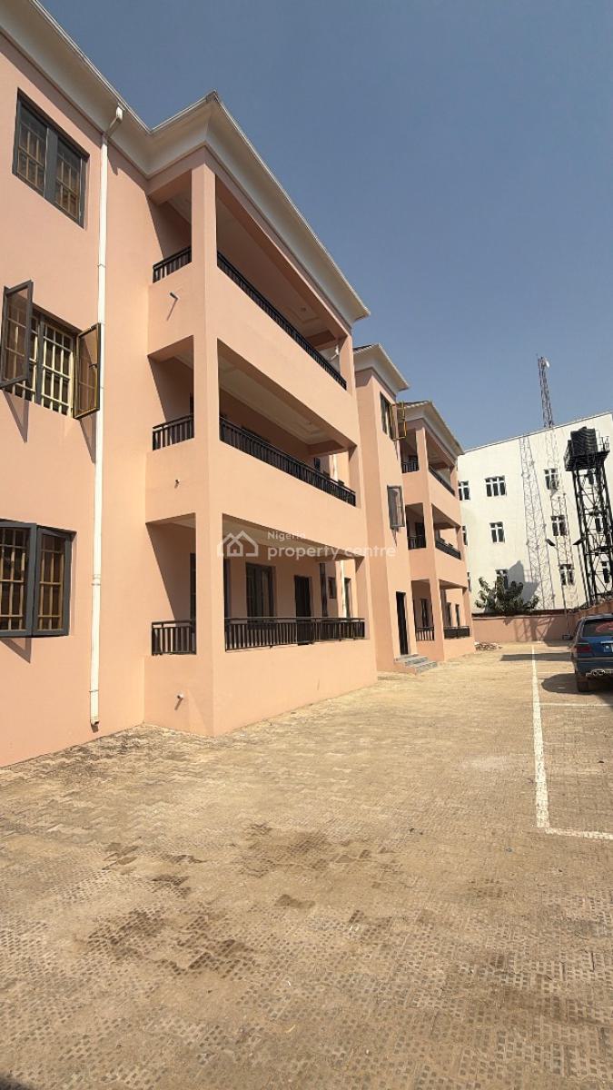 Luxury Premium  3-bedroom Flat , Bq in a Highly Secured Estate, Gilmore, Jahi, Abuja, Flat / Apartment for Rent