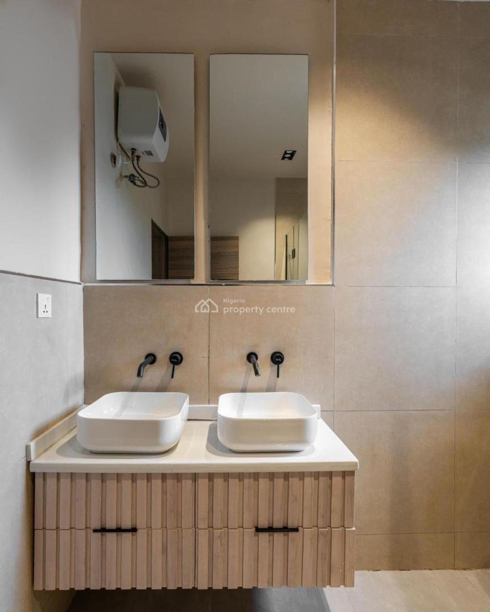 Luxury 2 Bedroom Apartment with Excellent Facility, Off Admiralty Way, Lekki Phase 1, Lekki, Lagos, Flat / Apartment Short Let