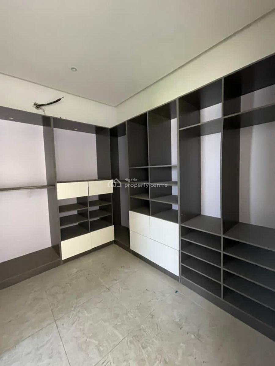 Very Urgent Duplex, Off Admiralty Way, Lekki Phase 1, Lekki, Lagos, Terraced Duplex for Sale