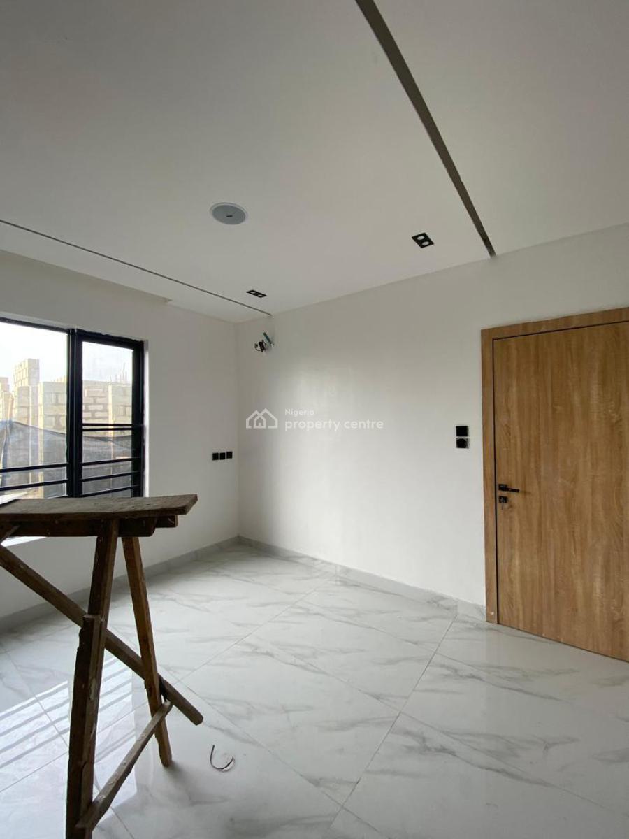 2 Bedroom Apartment with Boys Quarters and Gym, Lekki Phase 1, Lekki, Lagos, Flat / Apartment for Sale