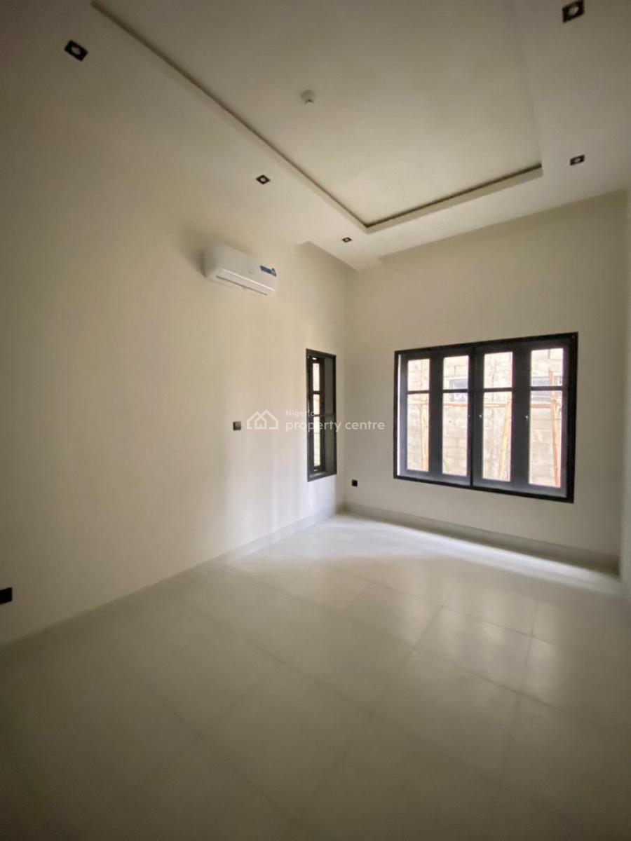 2 Bedroom Apartment, Lekki Phase 1, Lekki, Lagos, Flat / Apartment for Sale