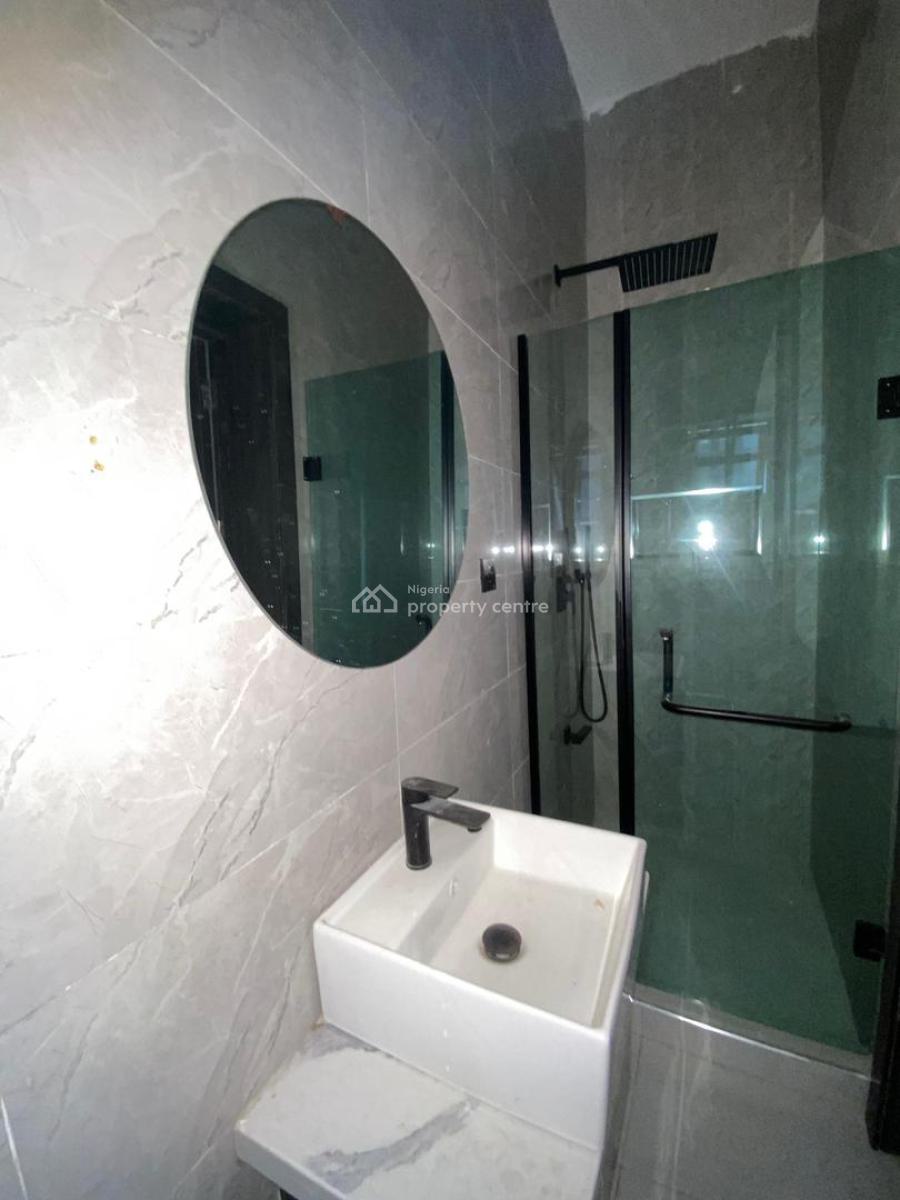 2 Bedroom Apartment, Lekki Phase 1, Lekki, Lagos, Flat / Apartment for Sale