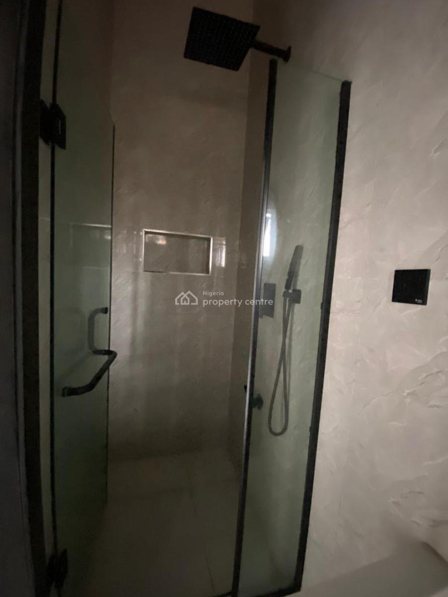 2 Bedroom Apartment, Lekki Phase 1, Lekki, Lagos, Flat / Apartment for Sale