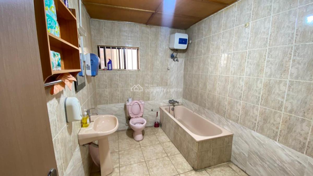 Well Renovated 5 Bedroom Fully Detached Mansion with 2room Bq, Maitama Abuja Diplomatic Zone, Maitama District, Abuja, Detached Duplex for Rent