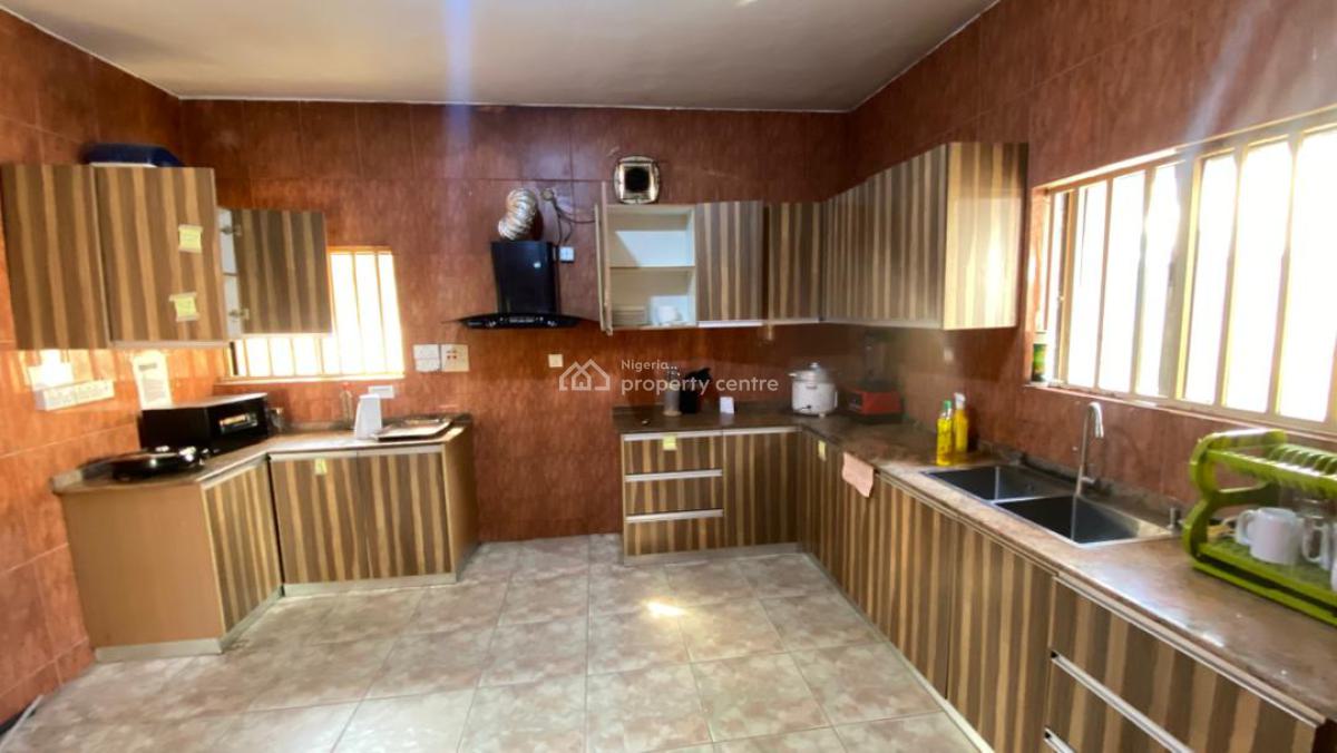 Well Renovated 5 Bedroom Fully Detached Mansion with 2room Bq, Maitama Abuja Diplomatic Zone, Maitama District, Abuja, Detached Duplex for Rent