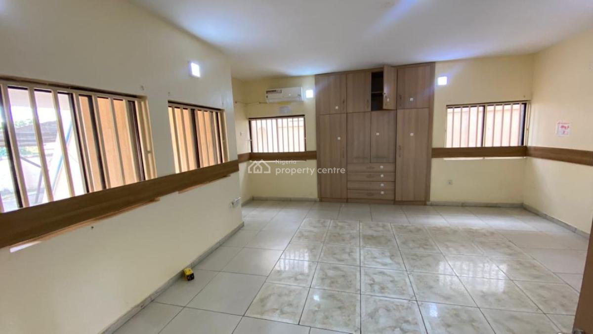 Well Renovated 5 Bedroom Fully Detached Mansion with 2room Bq, Maitama Abuja Diplomatic Zone, Maitama District, Abuja, Detached Duplex for Rent