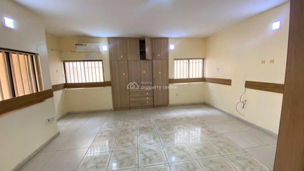 Well Renovated 5 Bedroom Fully Detached Mansion with 2room Bq, Maitama Abuja Diplomatic Zone, Maitama District, Abuja, Detached Duplex for Rent