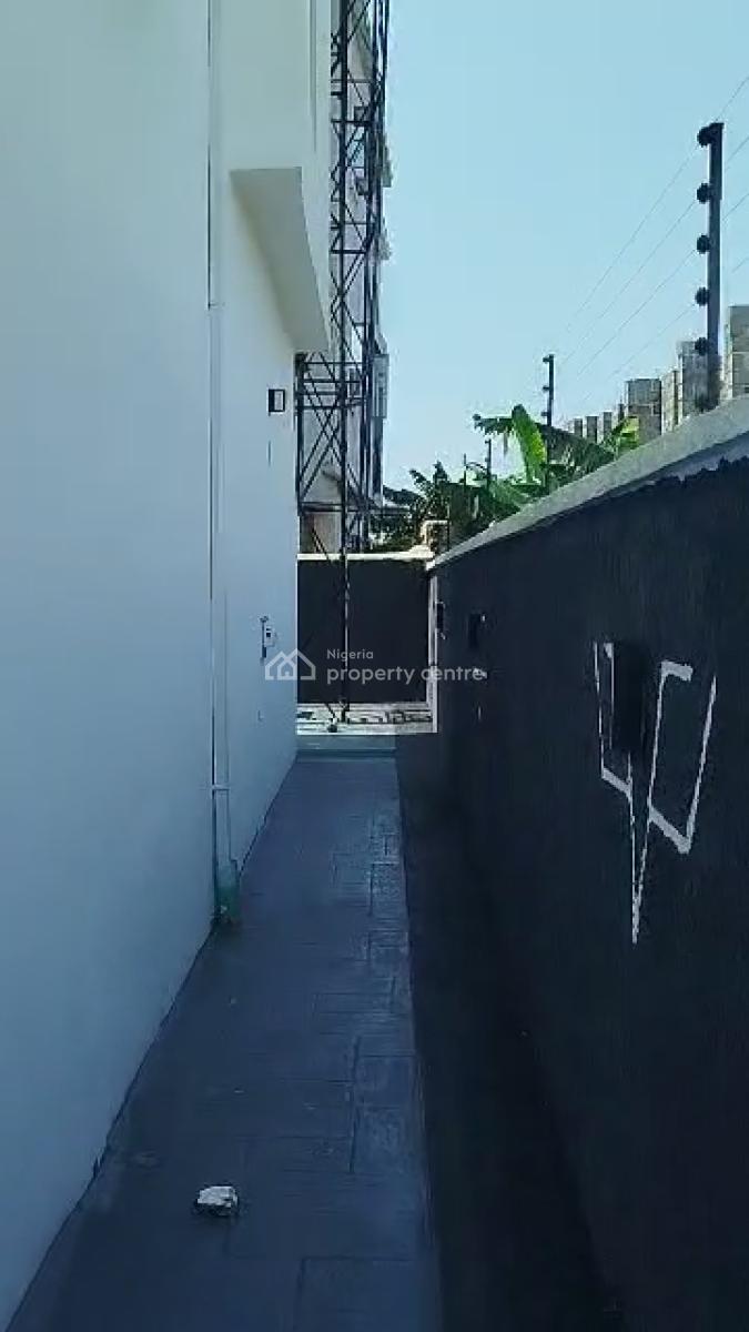 New Year  5 Rooms & a Parlour Fully Detached Self Compound, Sangotedo, Ajah, Lagos, Detached Duplex for Sale