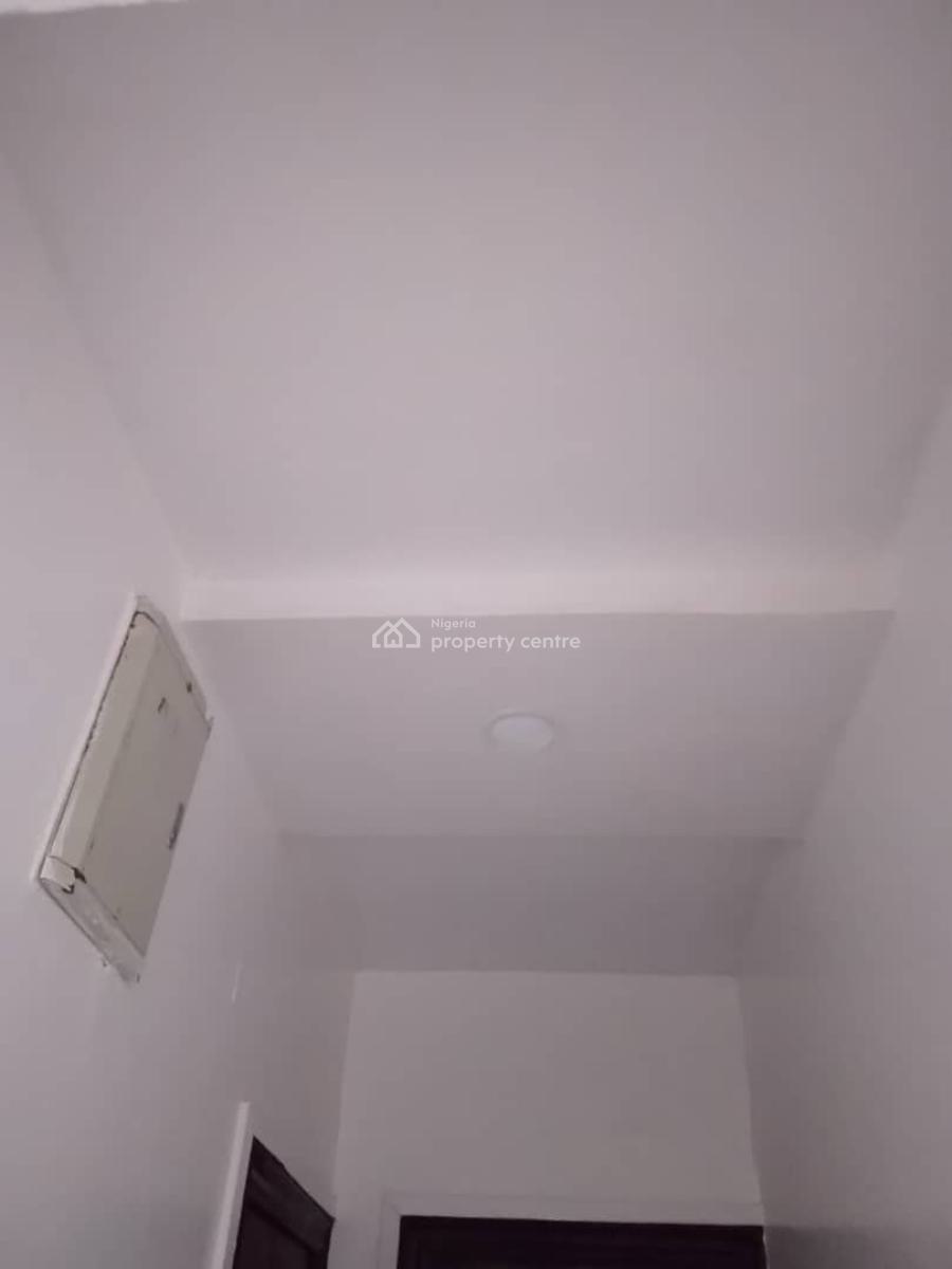 Lovely 2  Bedroom Flat (downstairs)  Available at Itedo Estate, Itedo Estate, Lekki Phase 1, Lekki, Lagos, Flat / Apartment for Rent