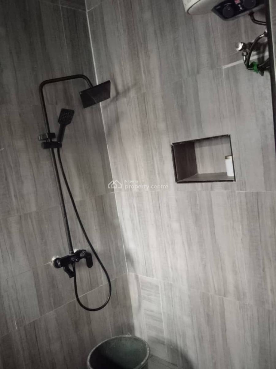 Lovely 2  Bedroom Flat (downstairs)  Available at Itedo Estate, Itedo Estate, Lekki Phase 1, Lekki, Lagos, Flat / Apartment for Rent