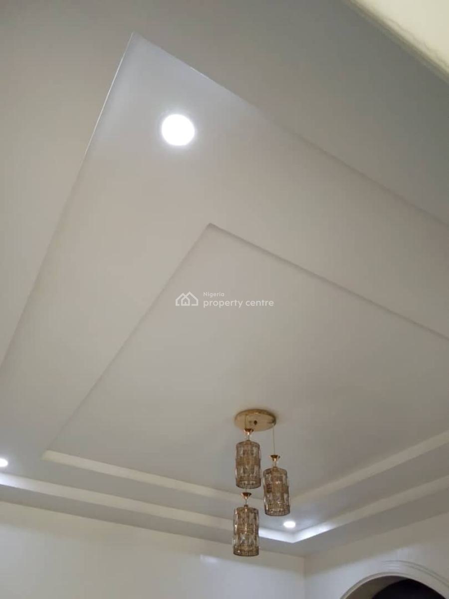 Lovely 2  Bedroom Flat (downstairs)  Available at Itedo Estate, Itedo Estate, Lekki Phase 1, Lekki, Lagos, Flat / Apartment for Rent