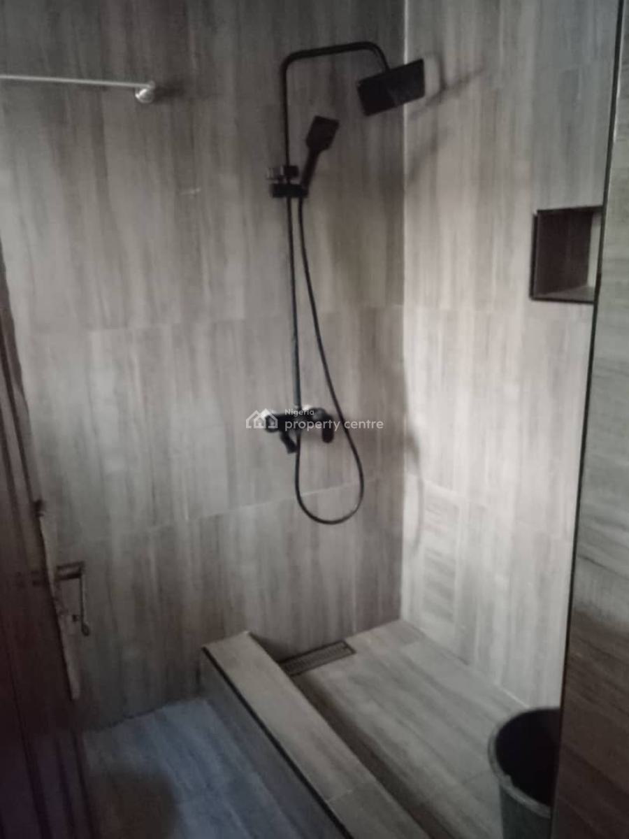 Lovely 2  Bedroom Flat (downstairs)  Available at Itedo Estate, Itedo Estate, Lekki Phase 1, Lekki, Lagos, Flat / Apartment for Rent