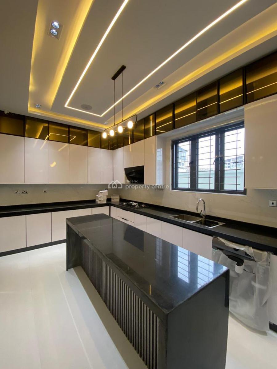 Spacious 5 Bedroom Fully Detached Duplex with Bq, Lekki Phase 1, Lekki, Lagos, Detached Duplex for Sale