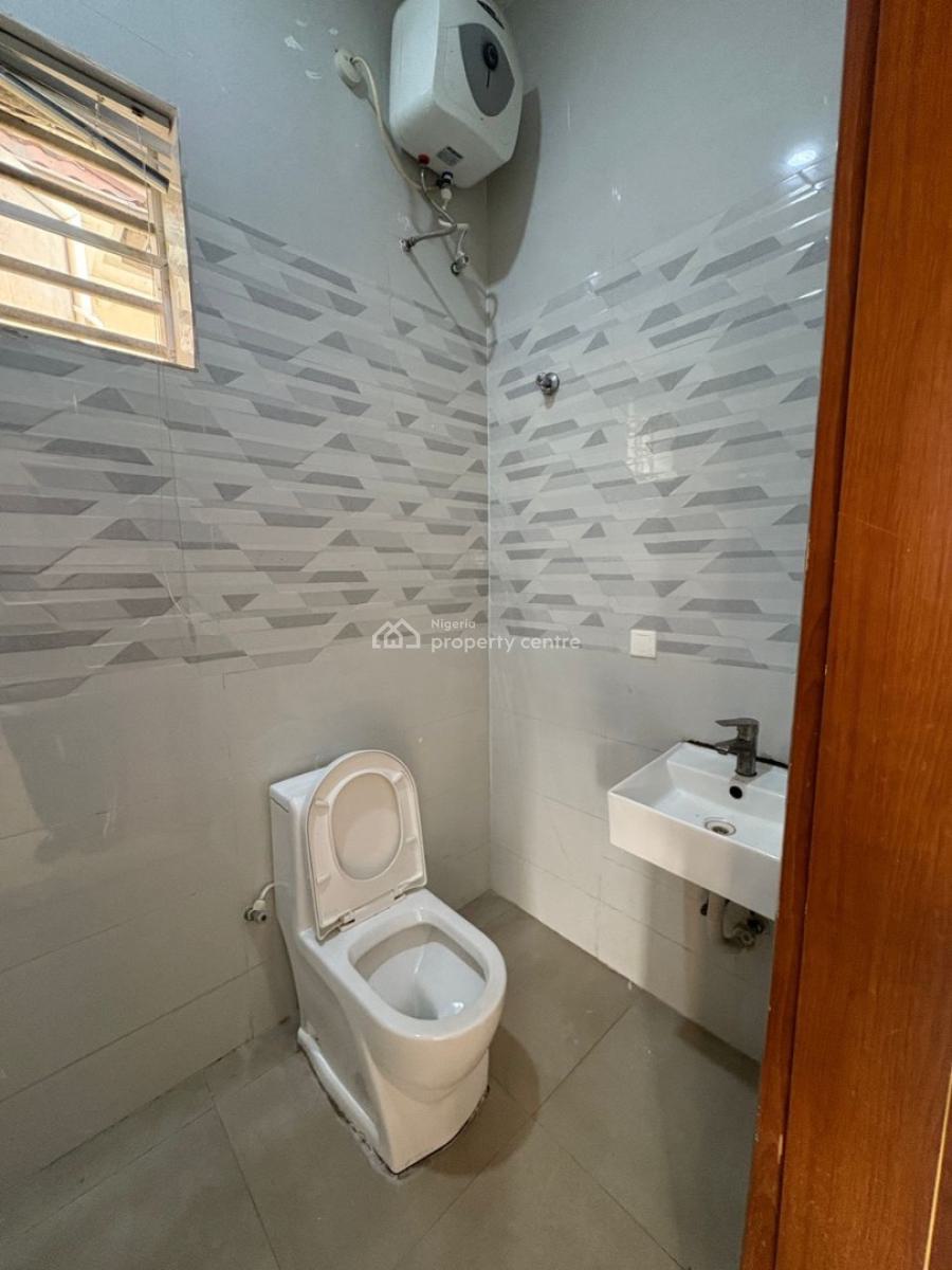 Room Self Contained/master Bedroom with Personal Meter and Kitchen, Chevron Alternative Road, Lekki Phase 2, Lekki, Lagos, Self Contain (single Rooms) for Rent