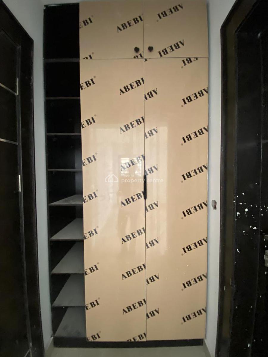 Spacious 2-bedroom Apartment in a Secure and Serene Estate, Lekki Phase 1, Lekki, Lagos, Flat / Apartment for Sale