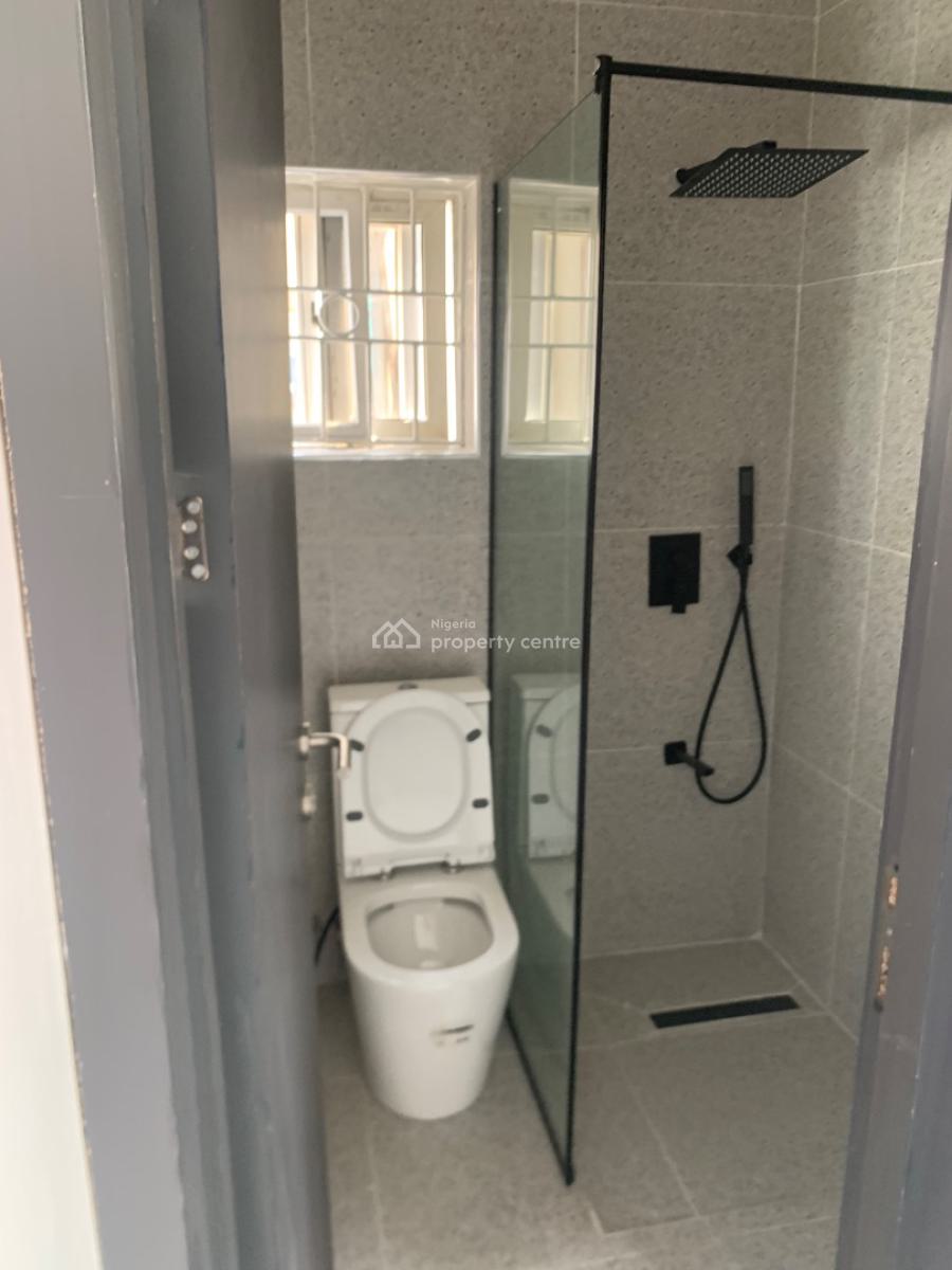 Distressed Luxury 3 Bedroom Flat, Off Alfa Beach Road, Igbo Efon, Lekki, Lagos, Block of Flats for Sale