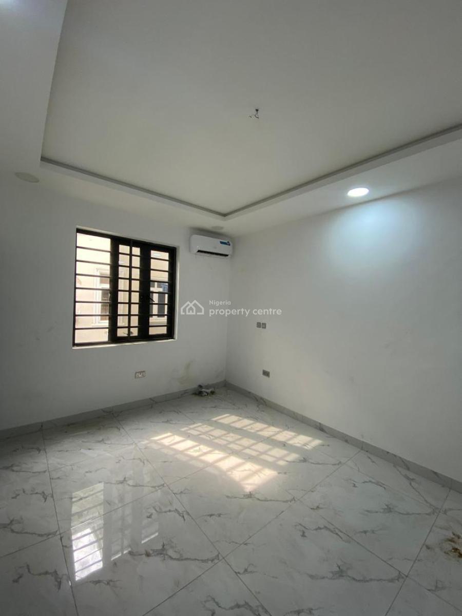 Spacious 2 Bedroom Apartment with Bq, Covering 250 Sqm, Lekki Phase 1, Lekki, Lagos, Detached Duplex for Sale