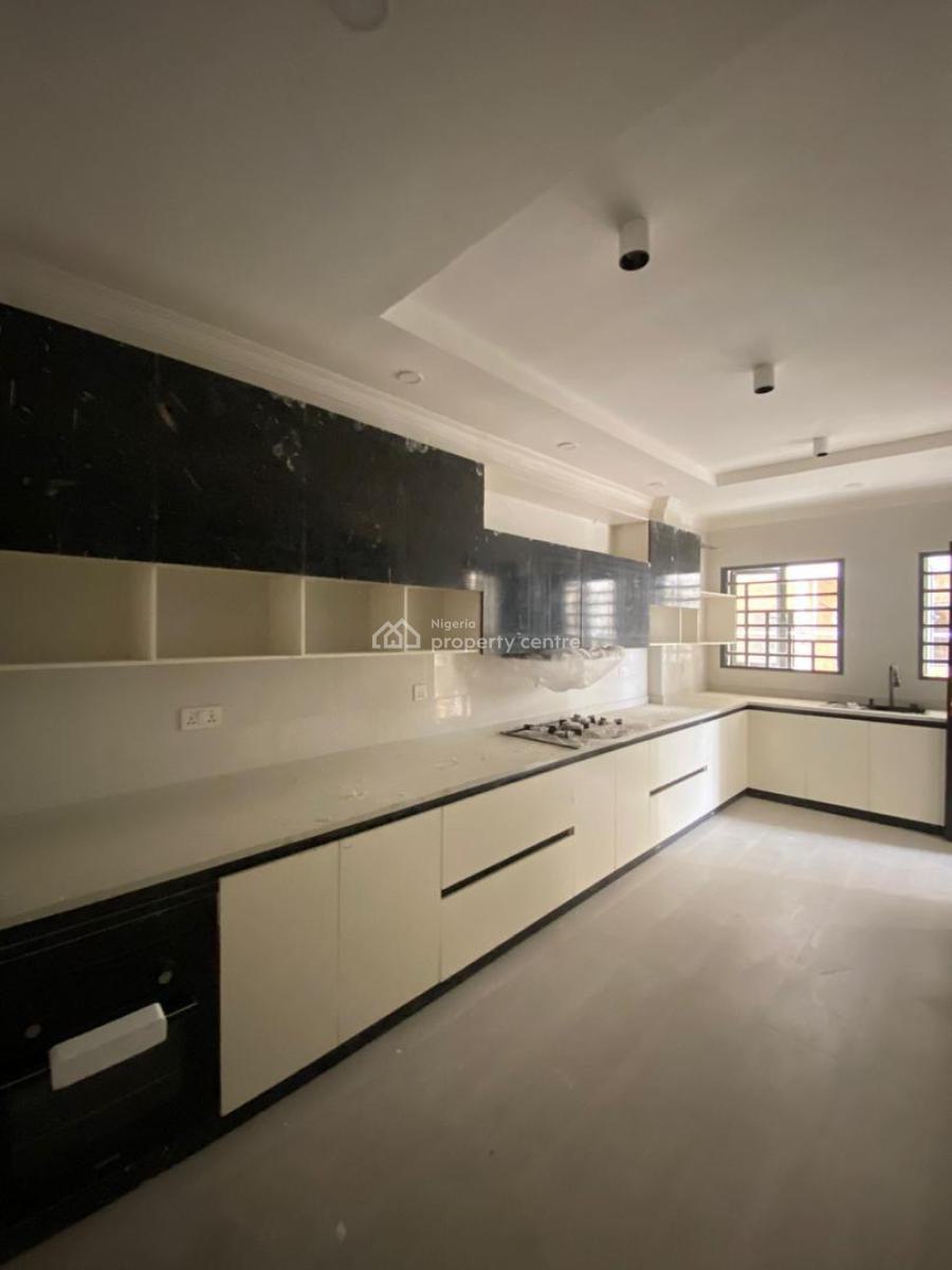 Spacious 4-bedroom Apartment with Boys Quarters,, Lekki Phase 1, Lekki Phase 1, Lekki, Lagos, Block of Flats for Sale