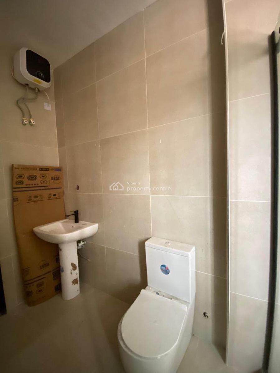 Spacious 4-bedroom Apartment with Boys Quarters,, Lekki Phase 1, Lekki Phase 1, Lekki, Lagos, Block of Flats for Sale