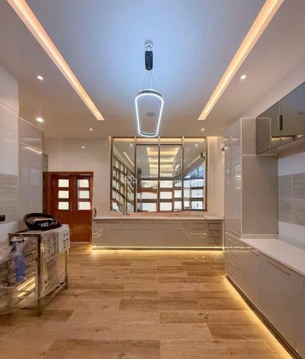 5 Bedroom Detached House + Swimming Pool, Ikoyi Lagos, Ikoyi, Lagos, Detached Duplex for Sale