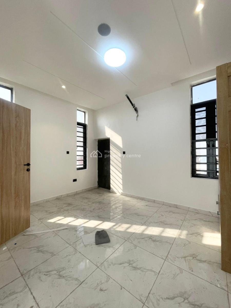 Spacious  2bedroom Flat, Ologolo, Lekki, Lagos, Flat / Apartment for Rent