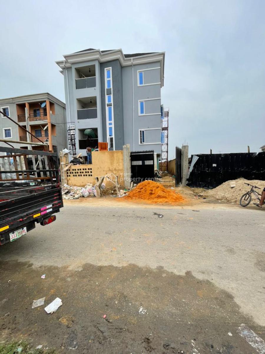 2 Bedroom, Very Spacious and Neat Apartment in a Serene Neighborhood, Ikate, Surulere, Lagos, Flat / Apartment for Sale