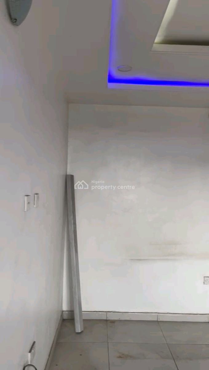 a Well Built and Standard Mini Flat, Obanikoro, Shomolu, Lagos, Mini Flat (room and Parlour) for Rent