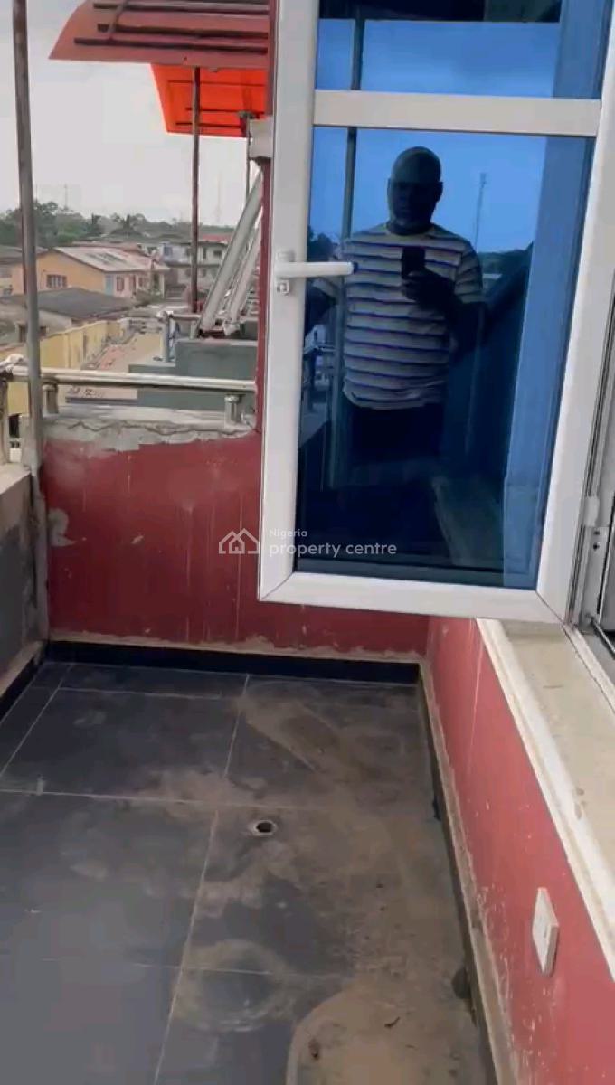 a Well Built and Standard Mini Flat, Obanikoro, Shomolu, Lagos, Mini Flat (room and Parlour) for Rent