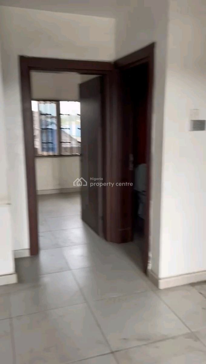 a Well Built and Standard Mini Flat, Obanikoro, Shomolu, Lagos, Mini Flat (room and Parlour) for Rent