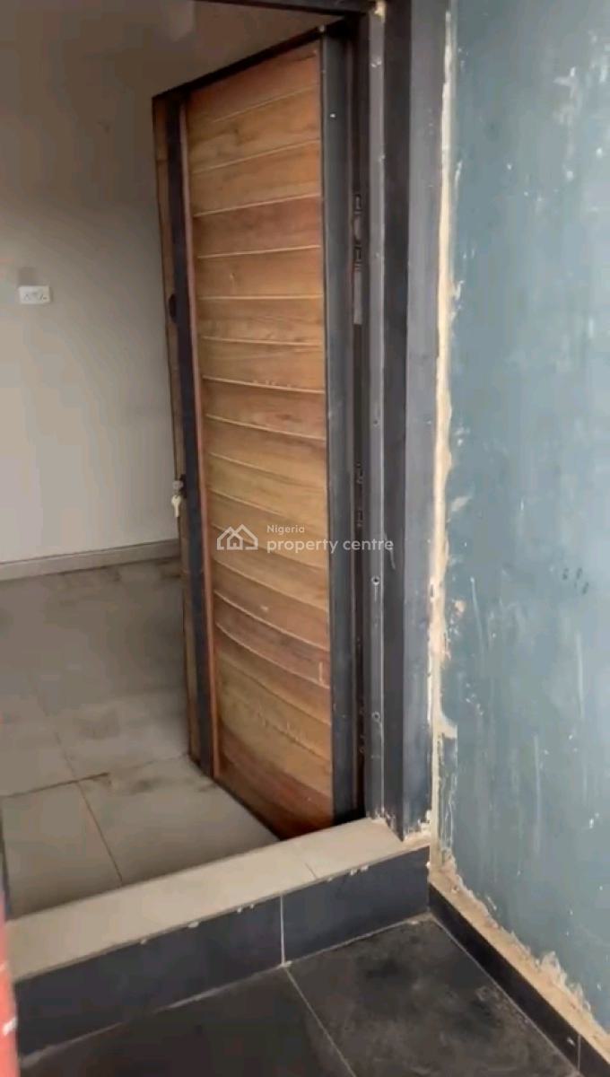 a Well Built and Standard Mini Flat, Obanikoro, Shomolu, Lagos, Mini Flat (room and Parlour) for Rent