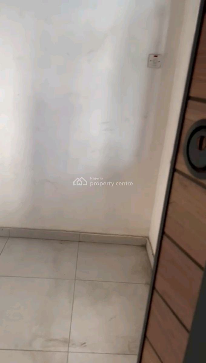 a Well Built and Standard Mini Flat, Obanikoro, Shomolu, Lagos, Mini Flat (room and Parlour) for Rent