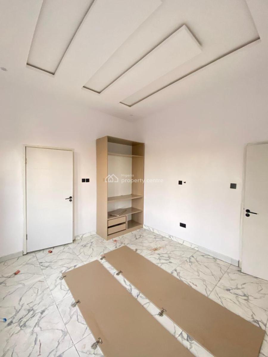 Spacious 3 Bedroom Apartment, Sangotedo, Ajah, Lagos, Flat / Apartment for Sale