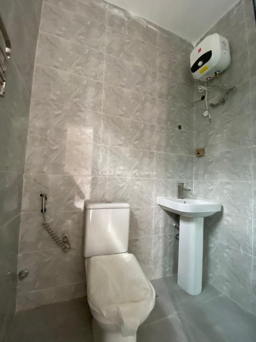 Spacious 2 Bedroom Apartment with Bq Across 4 Floors,, Lekki Phase 1, Lekki, Lagos, Flat / Apartment for Sale